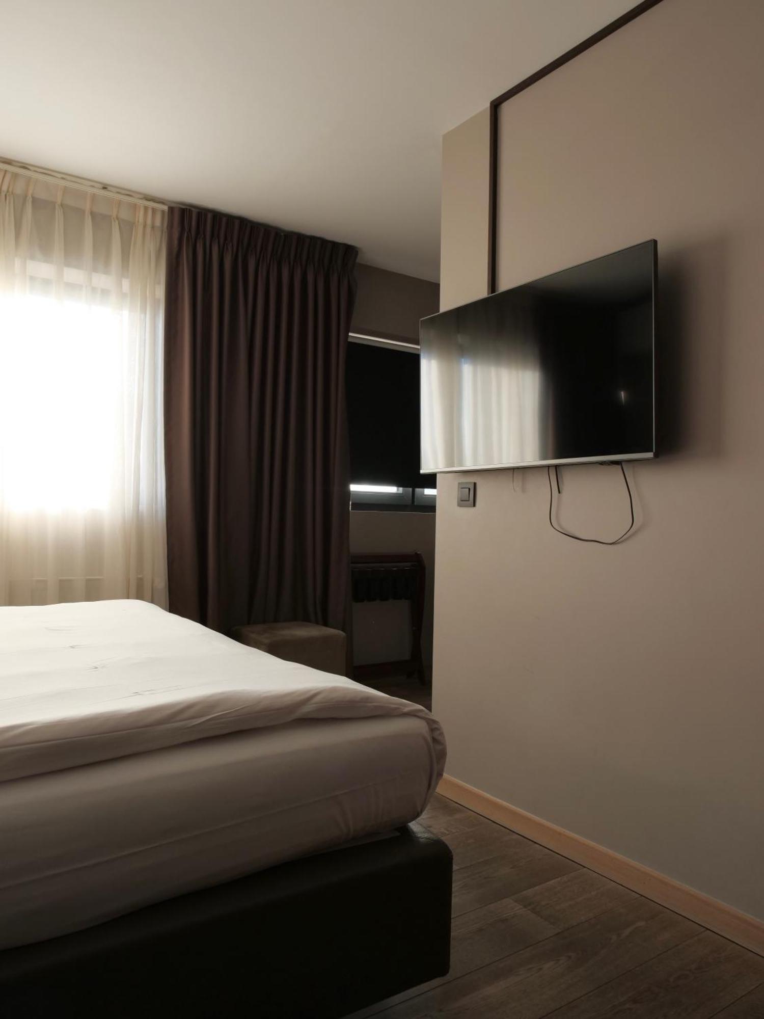 Skol L'Original Hotel Strassen Bagian luar foto